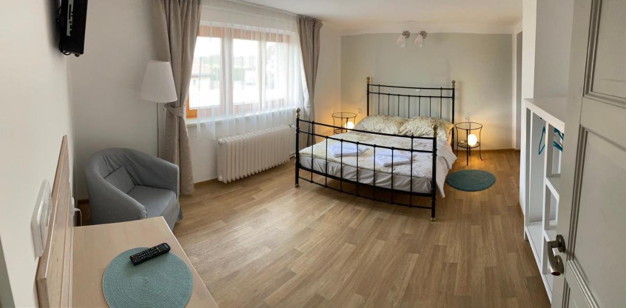 Apartamento U Václava Kněževes Exterior foto